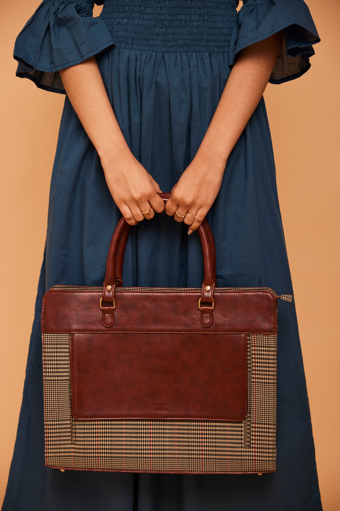 Winter Essential Compact Laptop Bag