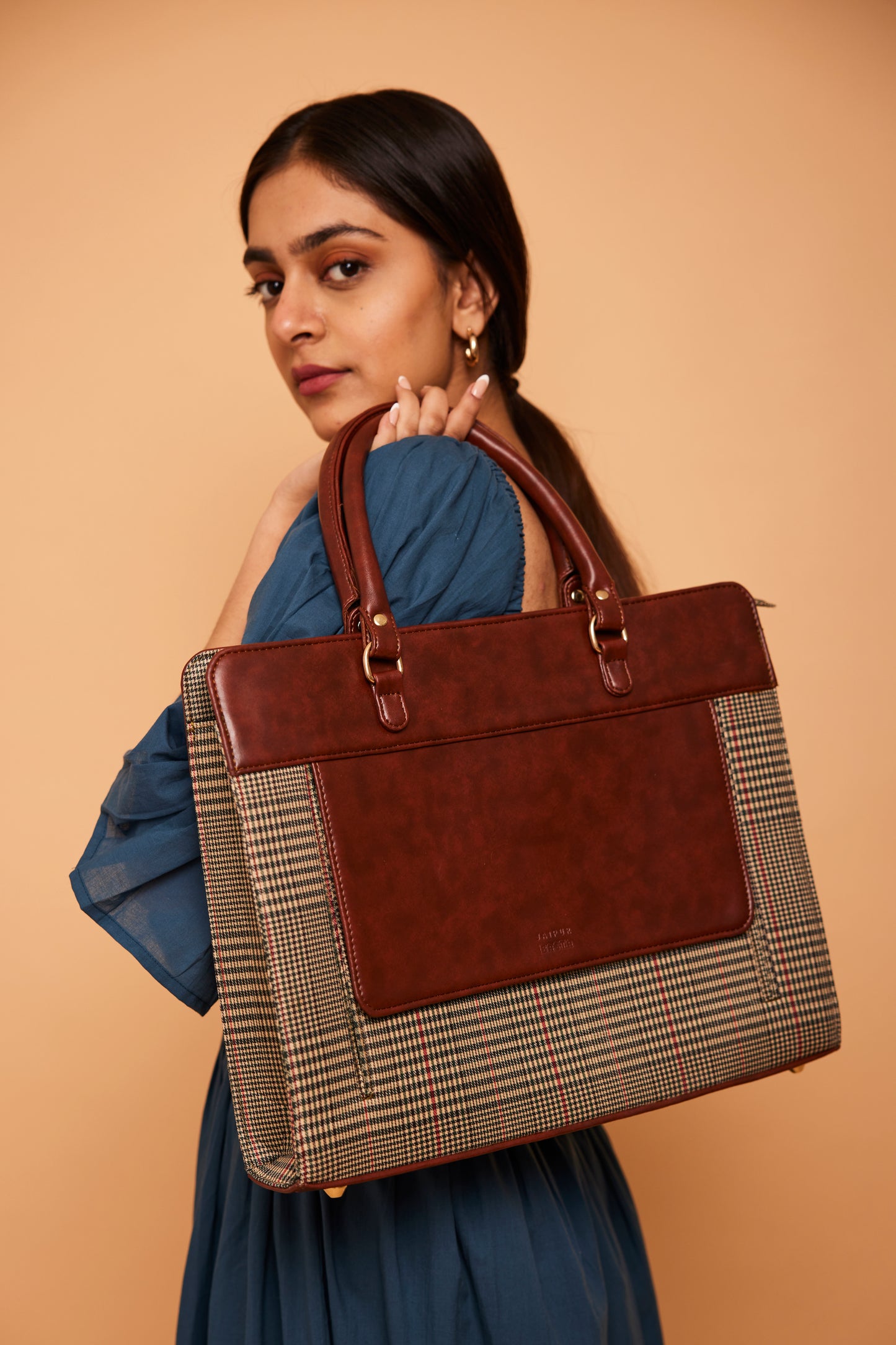 Winter Essential Compact Laptop Bag